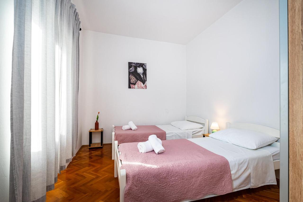 Apartment Eva Maslenica Buitenkant foto