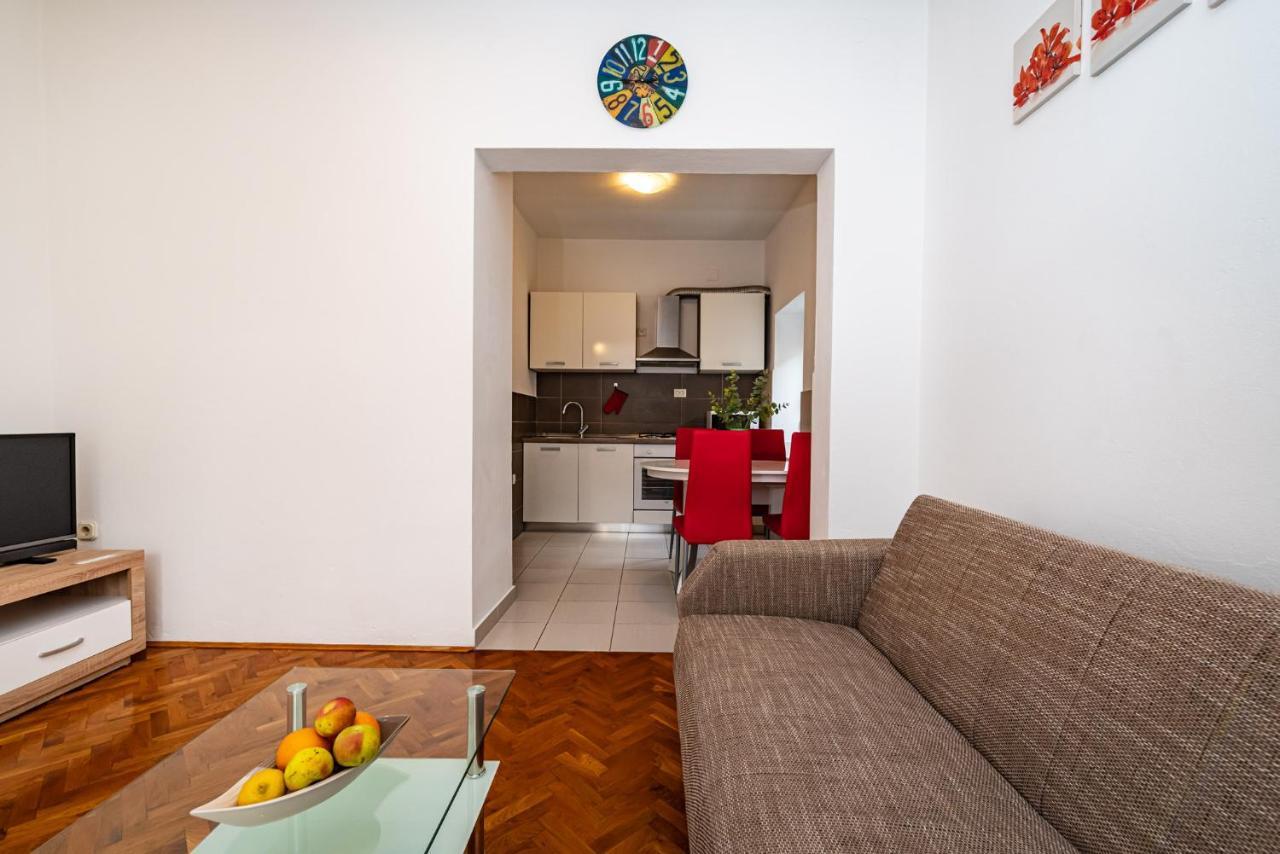 Apartment Eva Maslenica Buitenkant foto